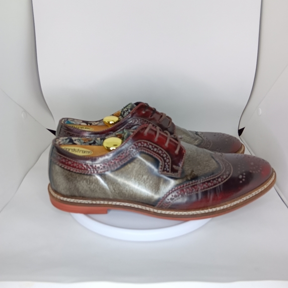 Lotus - Picture 2 of 5